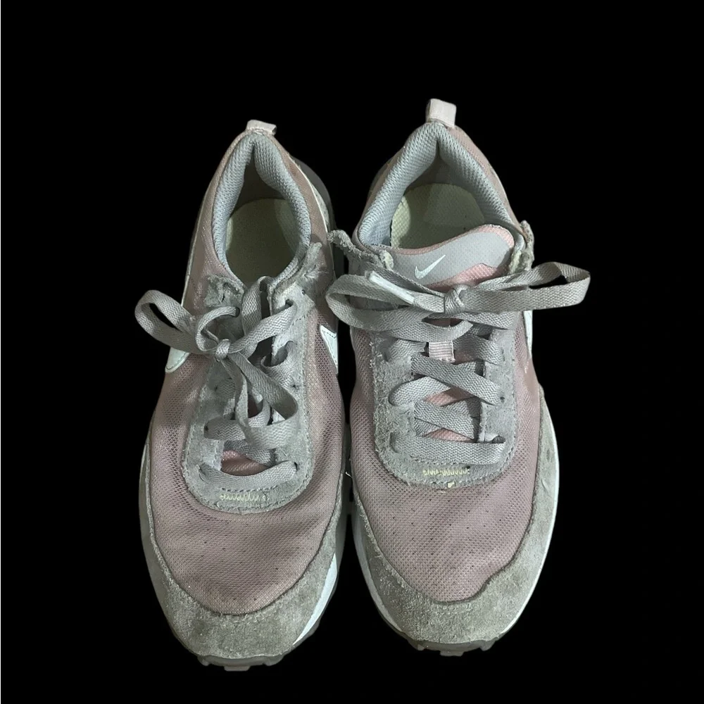 Lavender purple grey Nike waffle running shoes tennis shoes sneakers girls 2